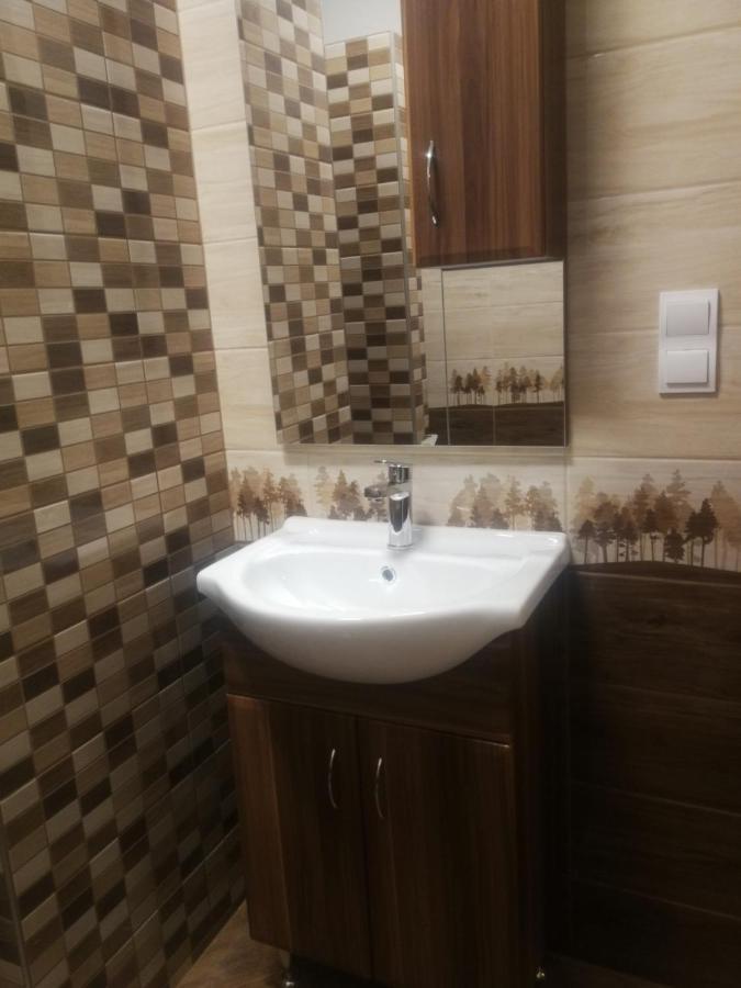 Zso-Ze Apartman Tiszafured Luaran gambar