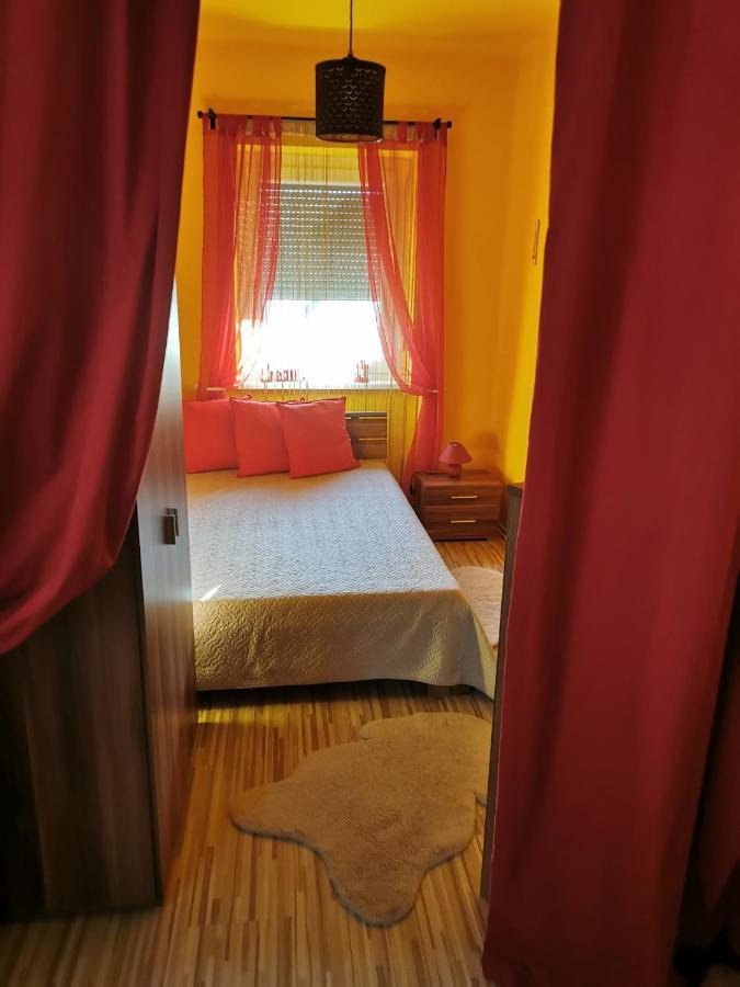 Zso-Ze Apartman Tiszafured Luaran gambar