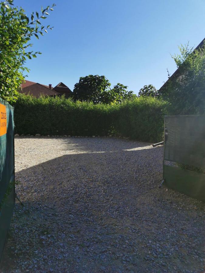 Zso-Ze Apartman Tiszafured Luaran gambar