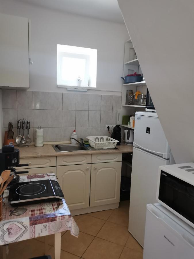 Zso-Ze Apartman Tiszafured Luaran gambar